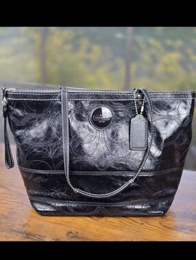 Coach Vintage Black Patent Leather Signature Embossed Tote Shoulder Bag
